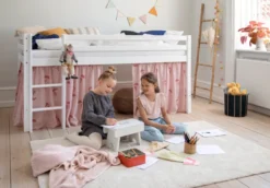 Hoppekids ECO Dream Halvhög Säng (delbar) 90x200 - Vit/Röd Gardin